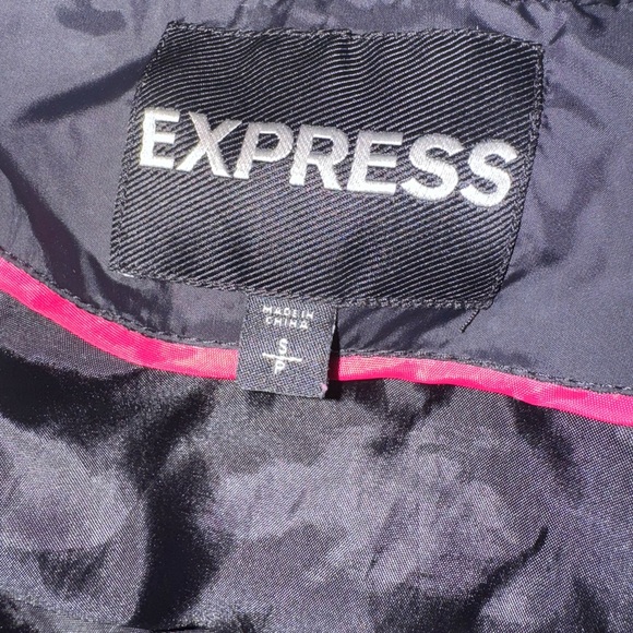 Express Black Puffer Jacket with Gold Accents with Removable hood Size Small - Picture 5 of 8
